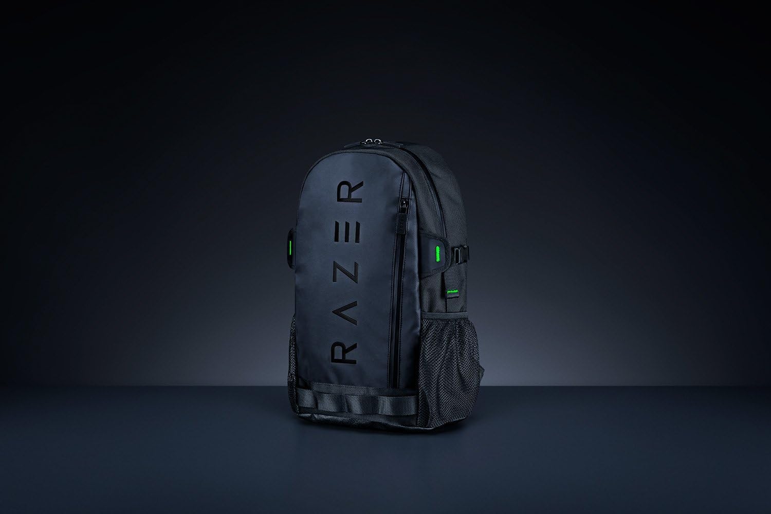 Razer Rogue V3 Backpack (13.3") - Compact Travel Backpack (Compartment for Laptop up to 15 Inches, Abrasion Resistant) Black - Image 3